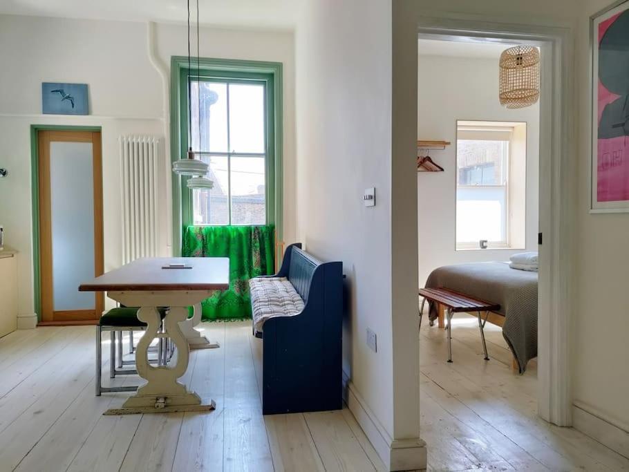 Harbour Lights Apartment *